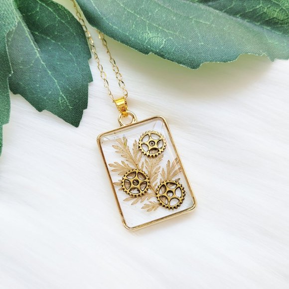 Beige and Gold Pendant Necklace Handmade Pressed Dried Leaves and Steampunk Gear - Picture 10 of 10